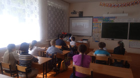 В МОУ «Илья-Высоковская школа» прошел познавательный час «Международный день музеев» для обучающихся 1-4 классов.